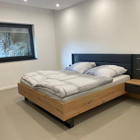 Ferienwohnung Am Kreuzberg シュライデン エクステリア 写真